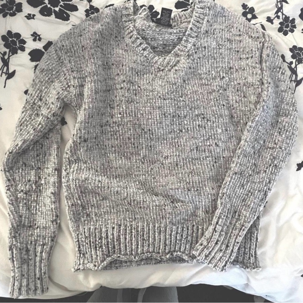 Rue21 Heather Gray Chenille V-Neck Sweater
